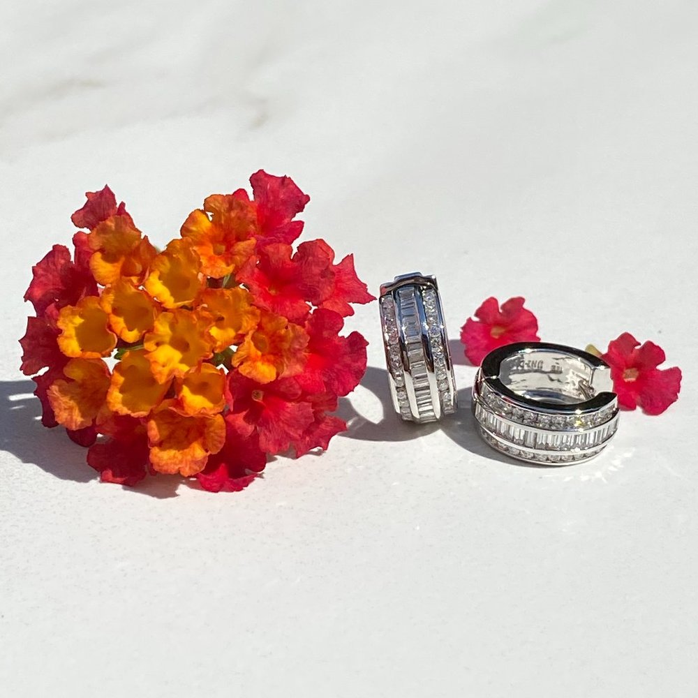 18K White Gold Diamond Earrings